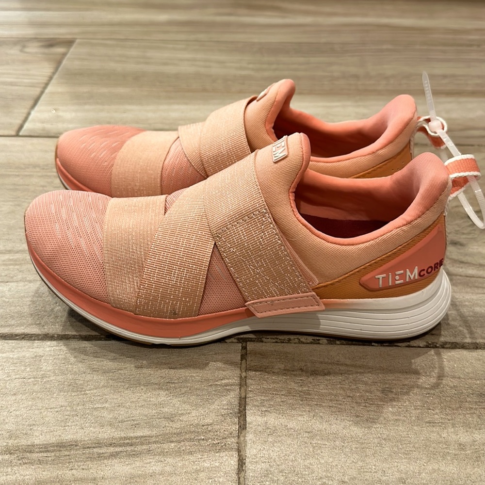 Women's Pink Athletic Shoes